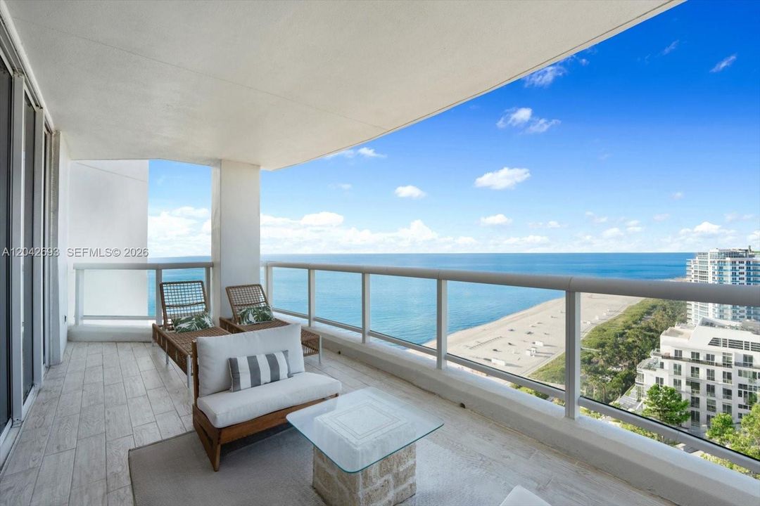 For Sale: $2,300,000 (2 beds, 2 baths, 1250 Square Feet)