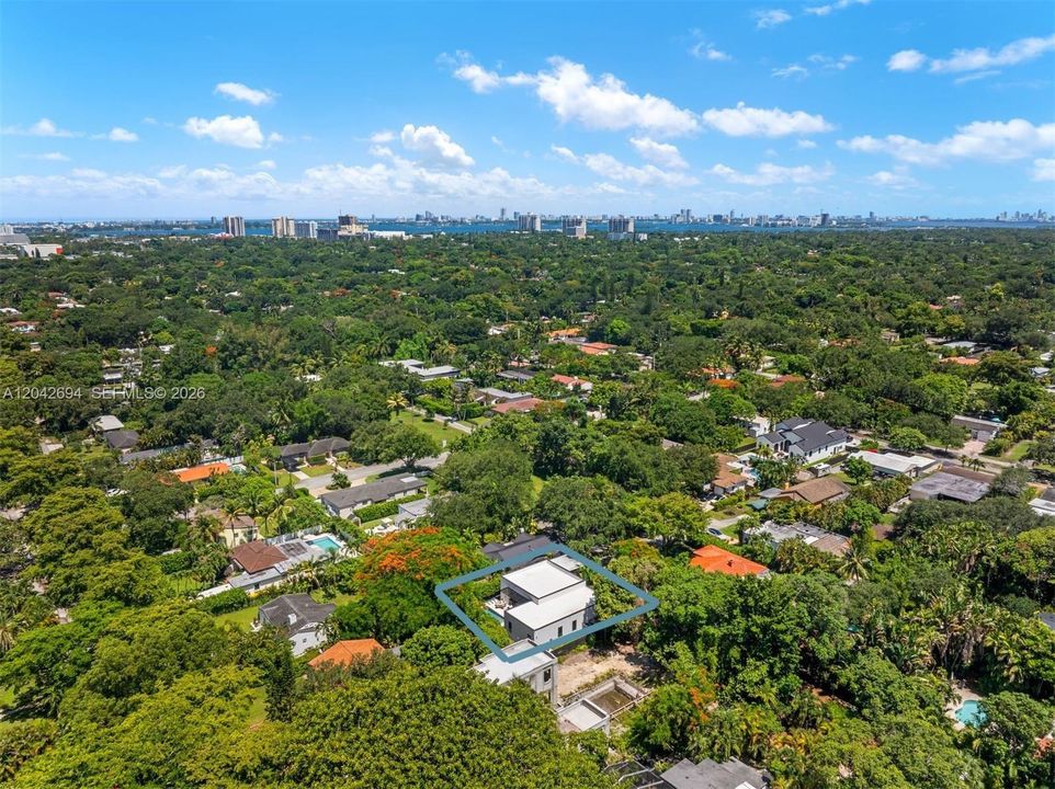 En Venta: $2,250,000 (3 camas, 4 baños, 2270 Pies cuadrados)