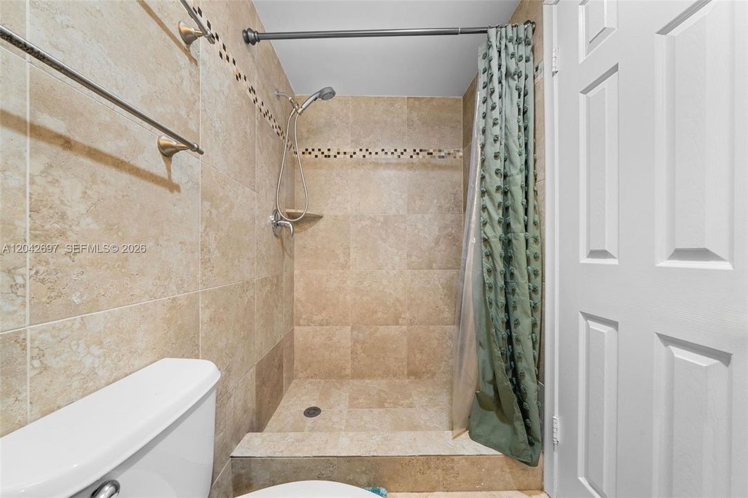 For Rent: $2,750 (2 beds, 2 baths, 1443 Square Feet)