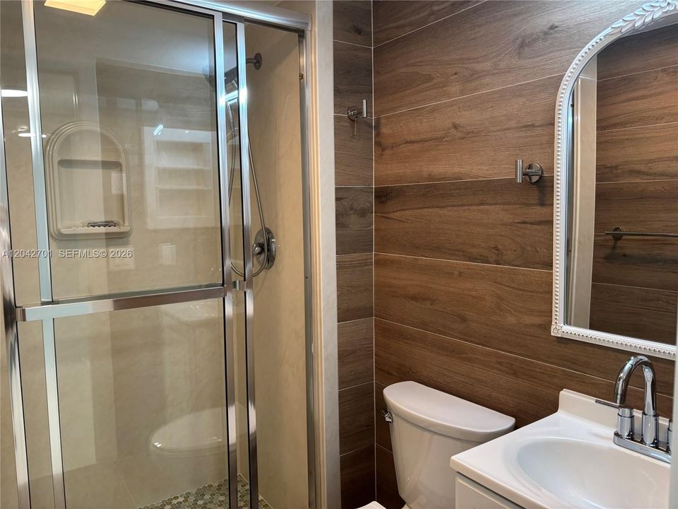 В аренду: $2,100 (2 спален, 2 ванн, 920 Квадратных фут)