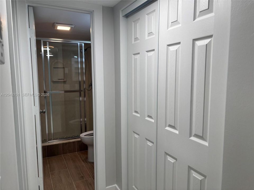 В аренду: $2,100 (2 спален, 2 ванн, 920 Квадратных фут)
