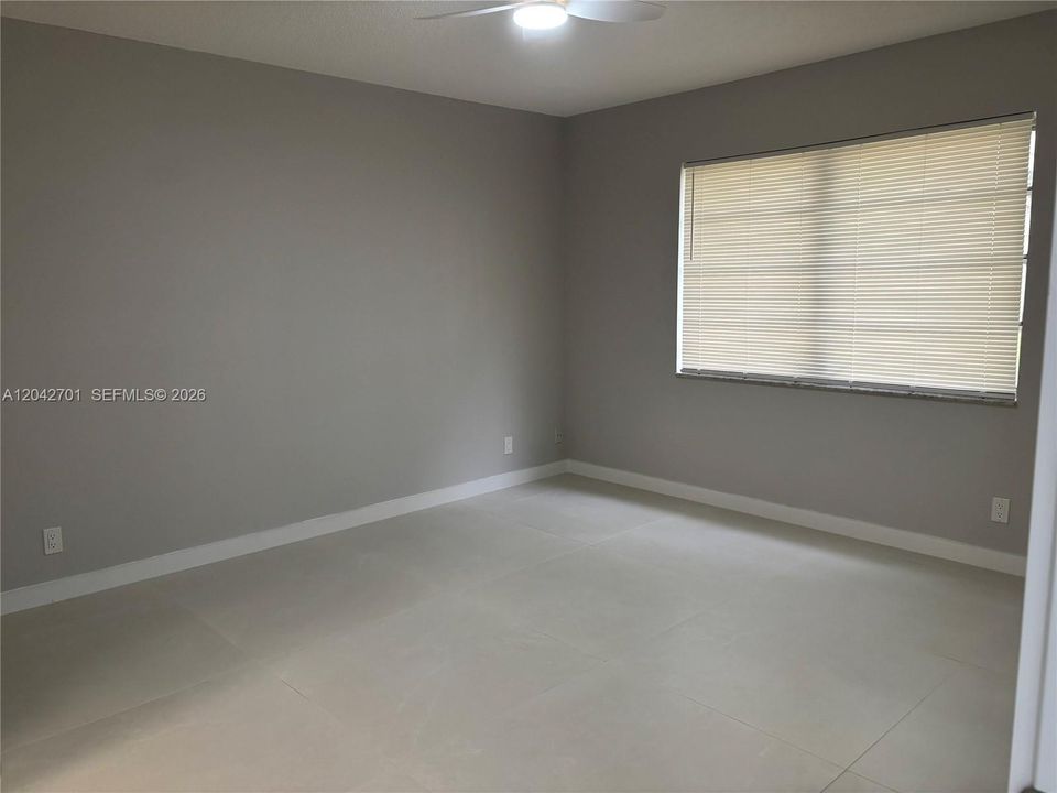 В аренду: $2,100 (2 спален, 2 ванн, 920 Квадратных фут)
