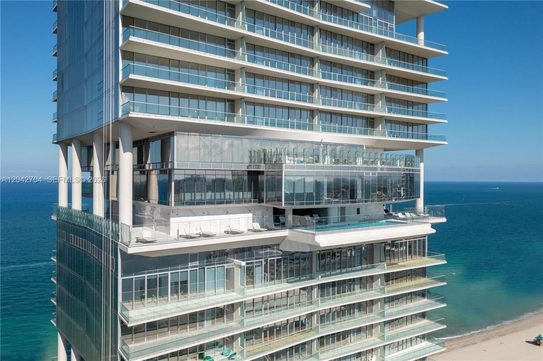 На продажу: $18,000,000 (5 спален, 7 ванн, 6740 Квадратных фут)