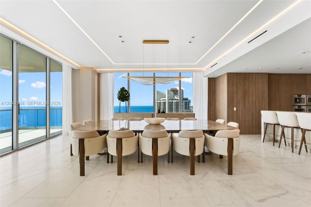 На продажу: $18,000,000 (5 спален, 7 ванн, 6740 Квадратных фут)