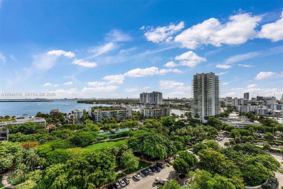 En Venta: $2,200,000 (3 camas, 3 baños, 2388 Pies cuadrados)