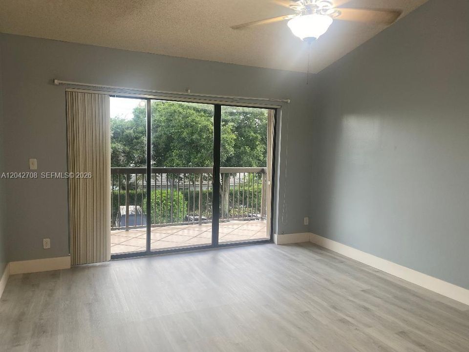 В аренду: $1,800 (1 спален, 1 ванн, 784 Квадратных фут)
