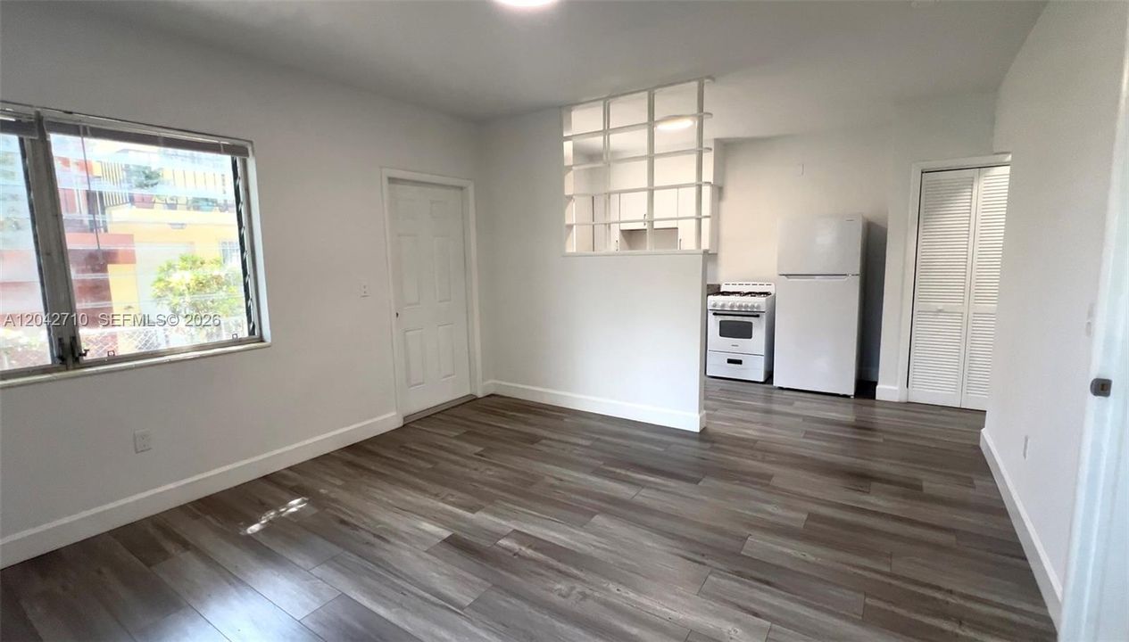 For Rent: $1,700 (1 beds, 1 baths, 585 Square Feet)
