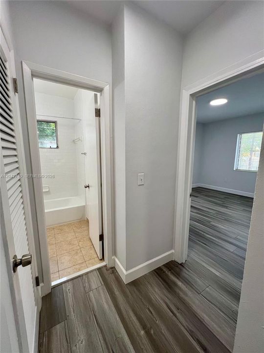 For Rent: $1,700 (1 beds, 1 baths, 585 Square Feet)