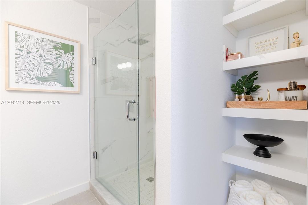 В аренду: $2,252 (0 спален, 1 ванн, 0 Квадратных фут)