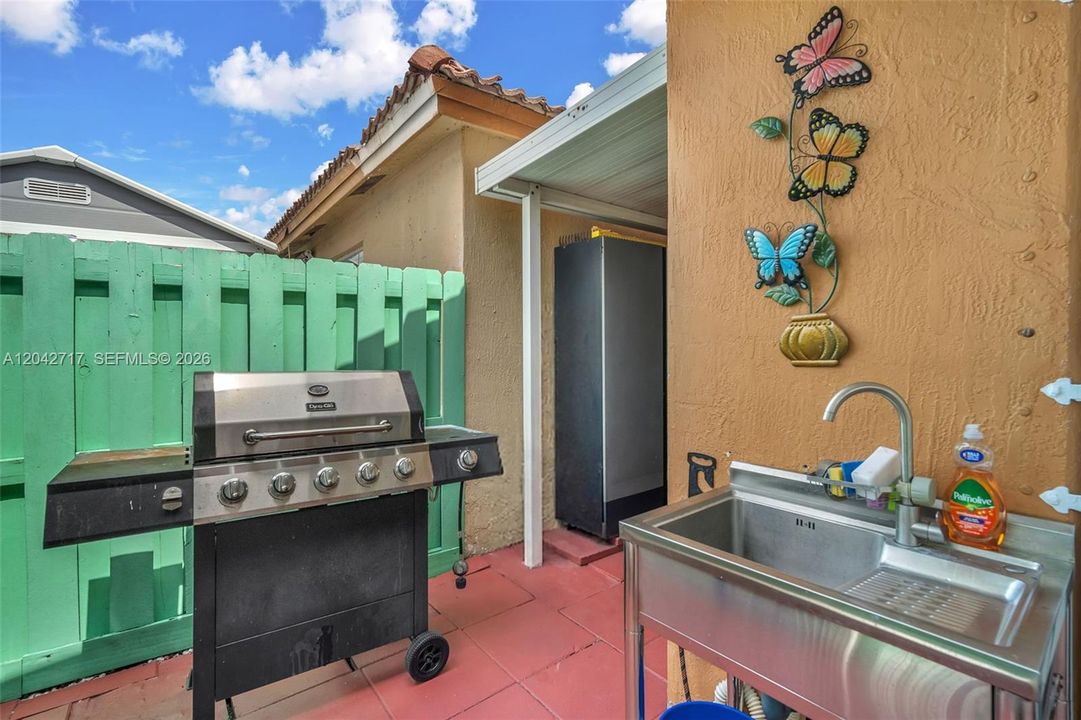 En Venta: $459,900 (3 camas, 2 baños, 1270 Pies cuadrados)