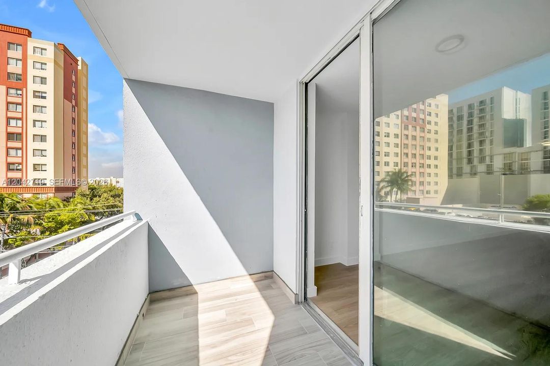 В аренду: $2,600 (3 спален, 2 ванн, 1011 Квадратных фут)