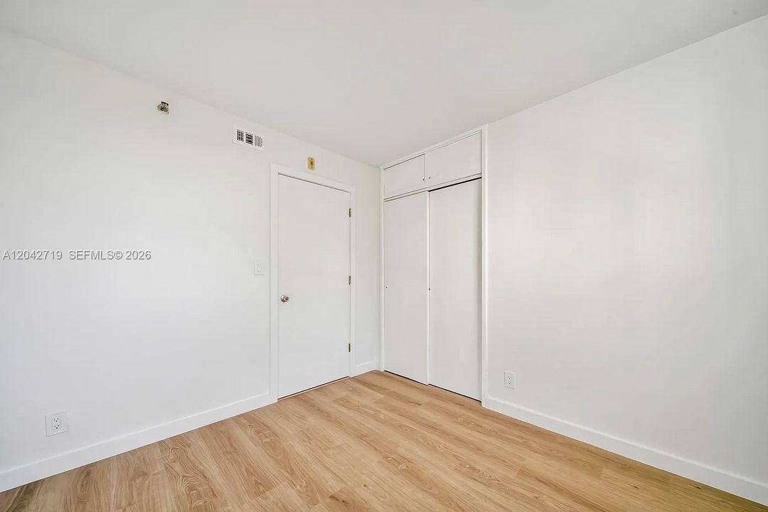 В аренду: $2,600 (3 спален, 2 ванн, 1011 Квадратных фут)