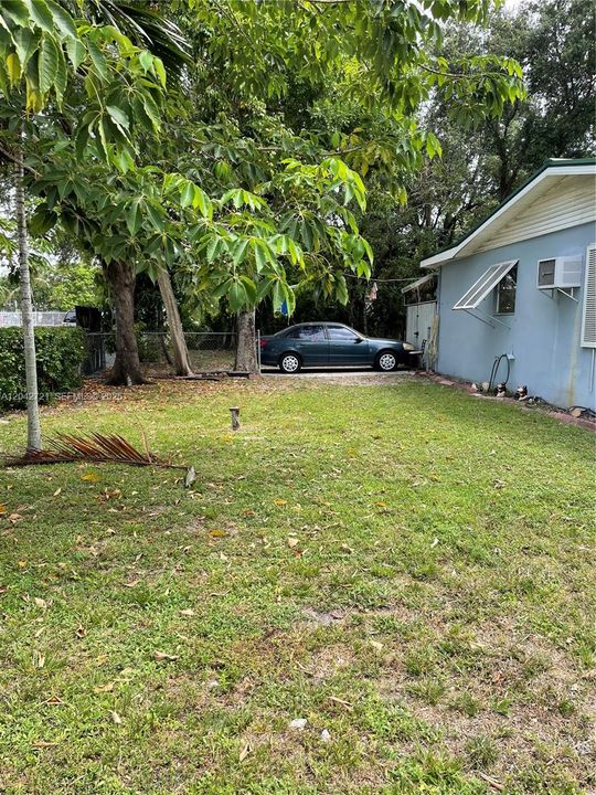 For Sale: $476,000 (3 beds, 1 baths, 1163 Square Feet)