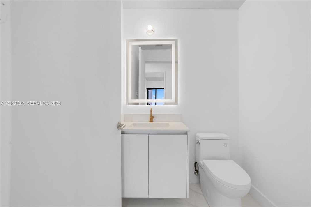 For Sale: $3,900,000 (4 beds, 5 baths, 3189 Square Feet)