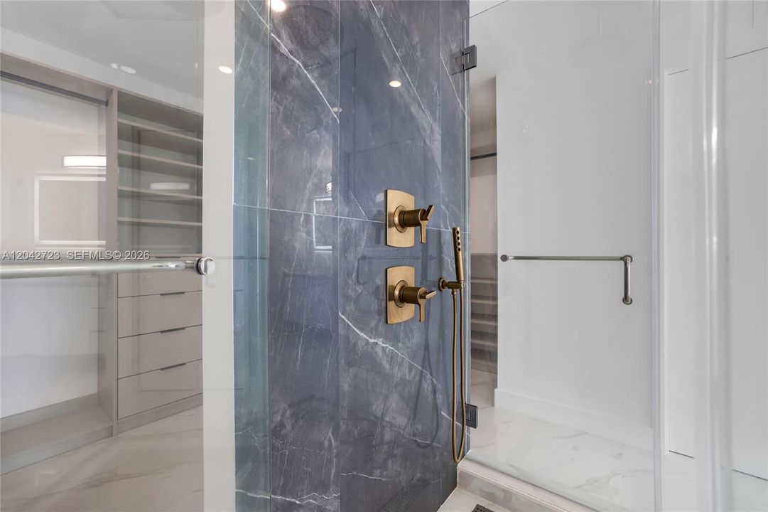 For Sale: $3,900,000 (4 beds, 5 baths, 3189 Square Feet)