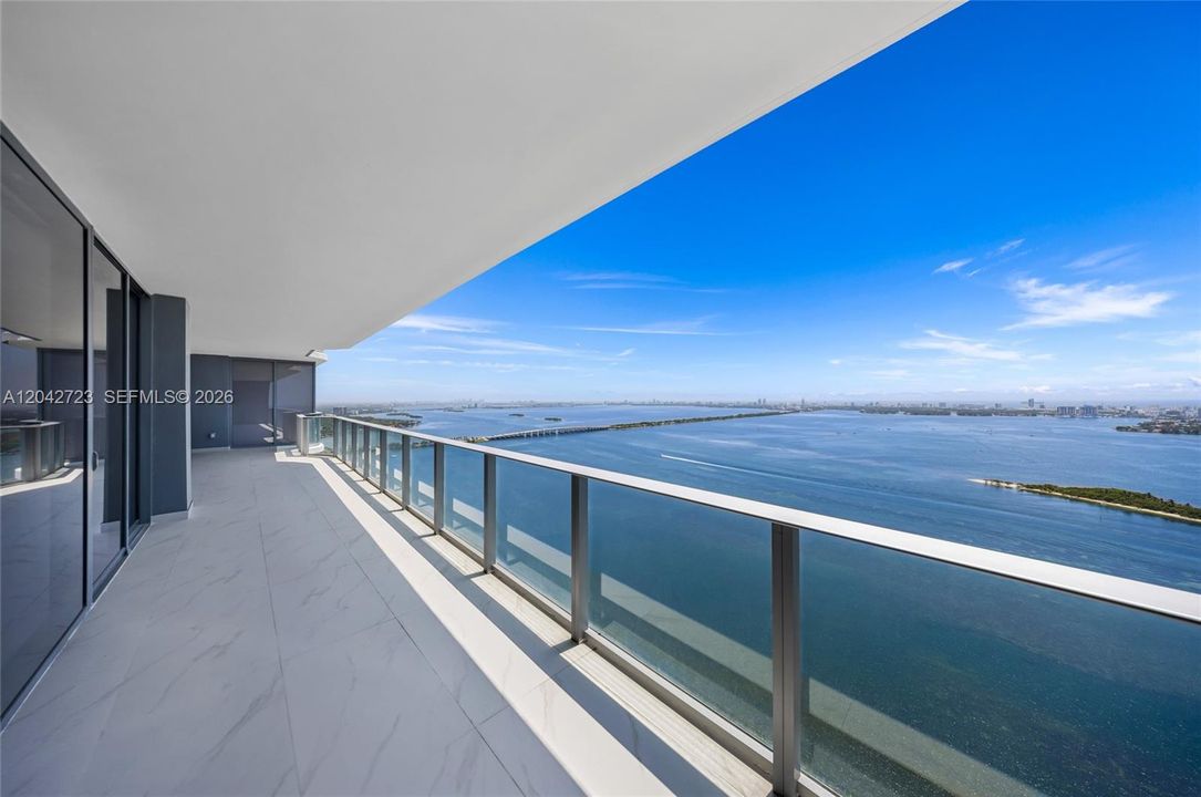 For Sale: $3,900,000 (4 beds, 5 baths, 3189 Square Feet)