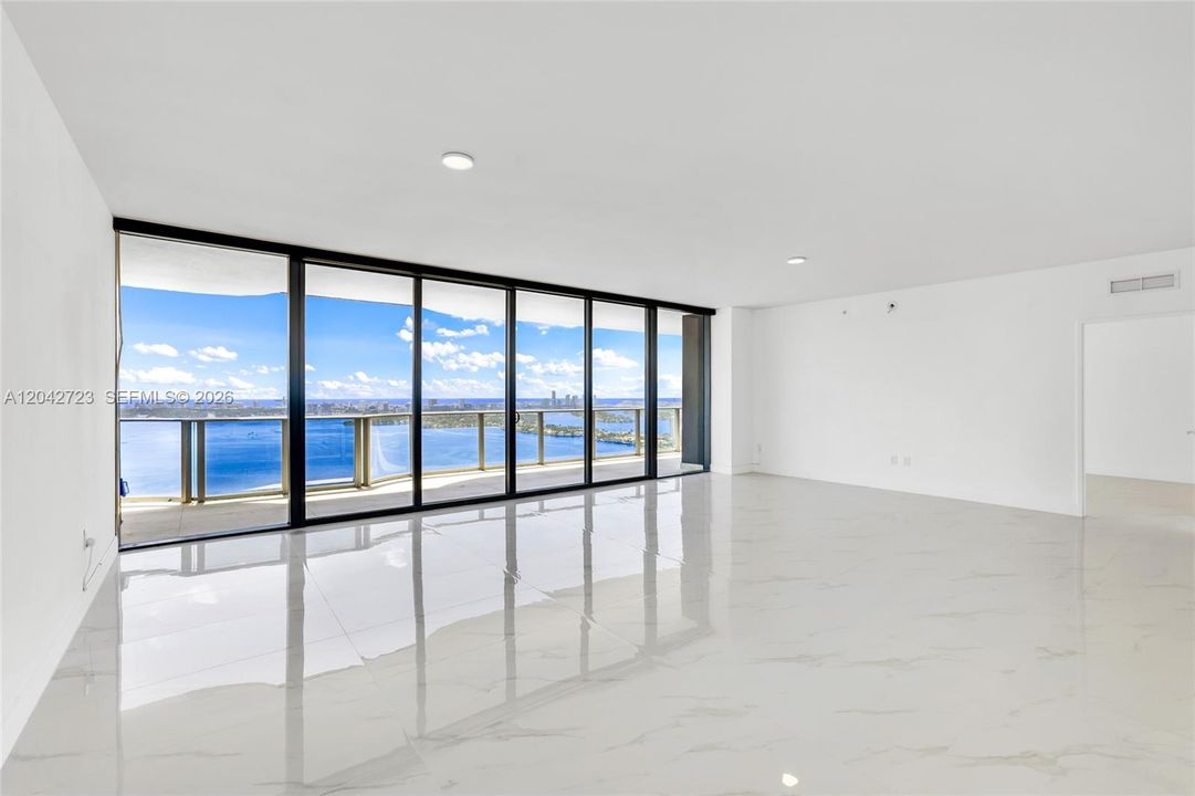 For Sale: $3,900,000 (4 beds, 5 baths, 3189 Square Feet)