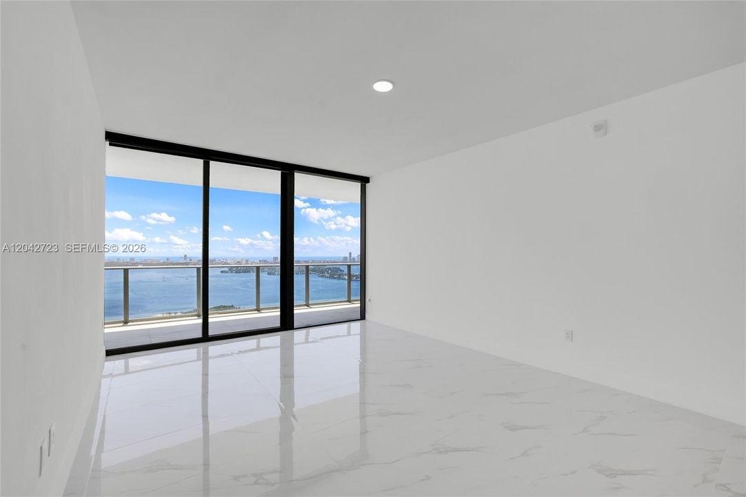For Sale: $3,900,000 (4 beds, 5 baths, 3189 Square Feet)