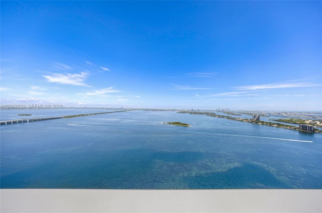 For Sale: $3,900,000 (4 beds, 5 baths, 3189 Square Feet)
