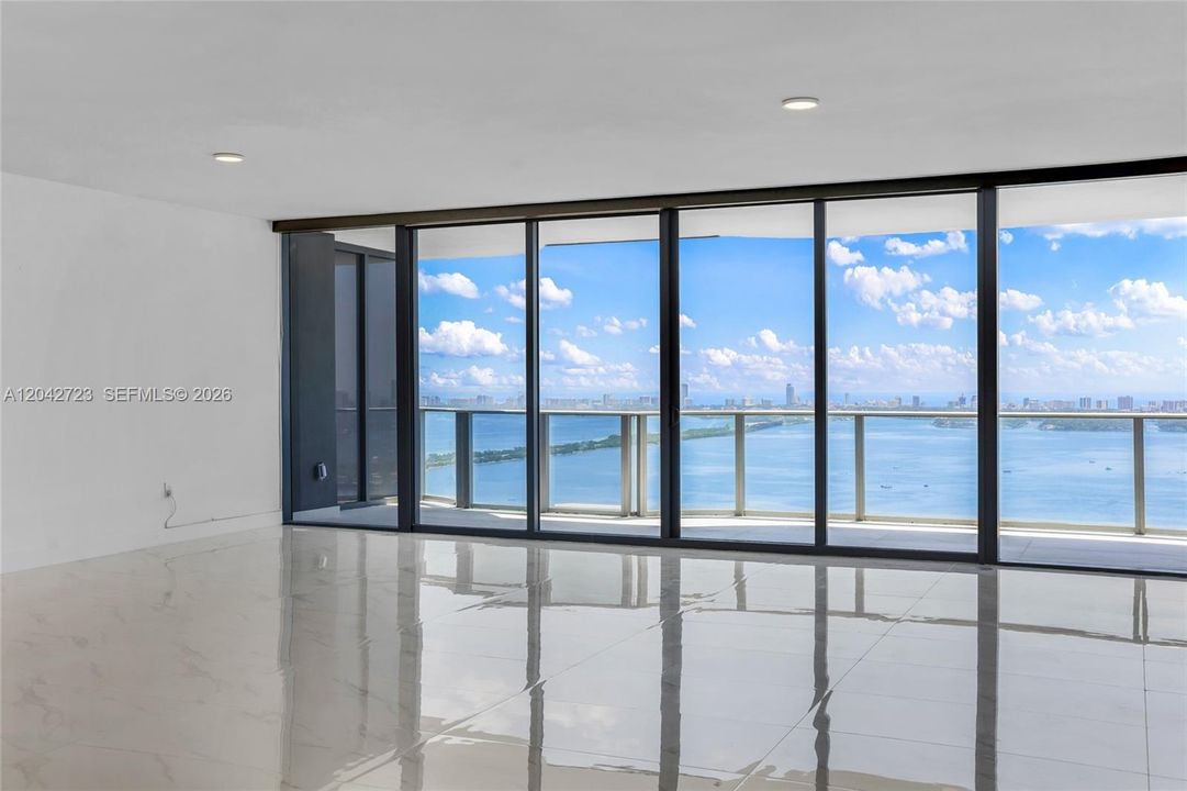 For Sale: $3,900,000 (4 beds, 5 baths, 3189 Square Feet)