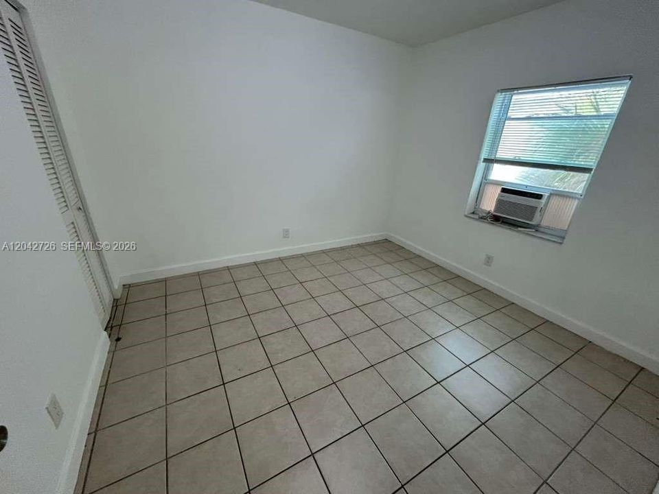For Rent: $1,850 (2 beds, 2 baths, 800 Square Feet)