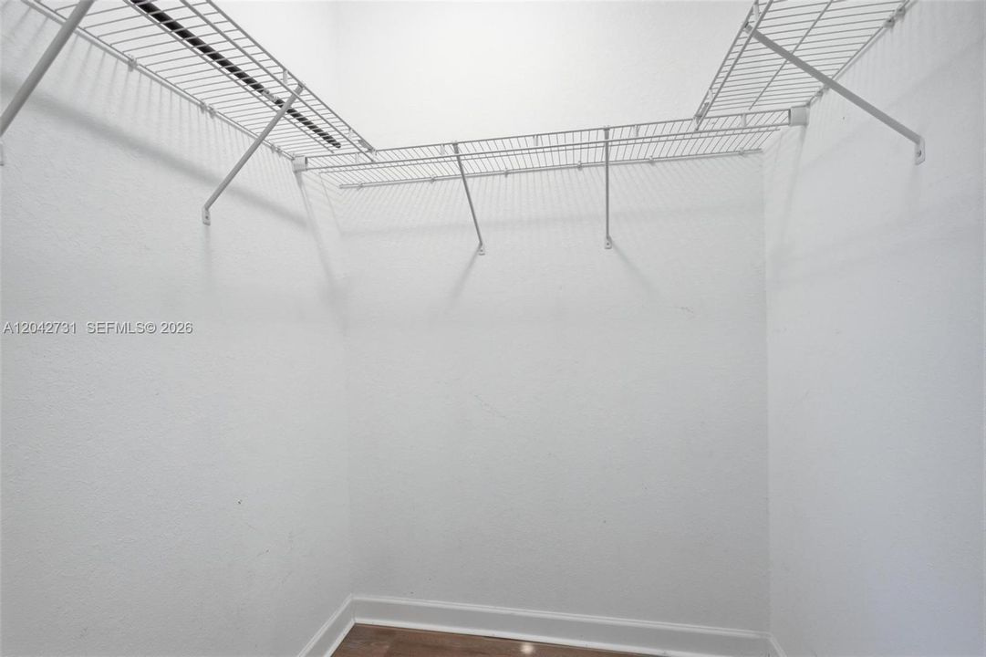 En Venta: $365,000 (4 camas, 3 baños, 1730 Pies cuadrados)