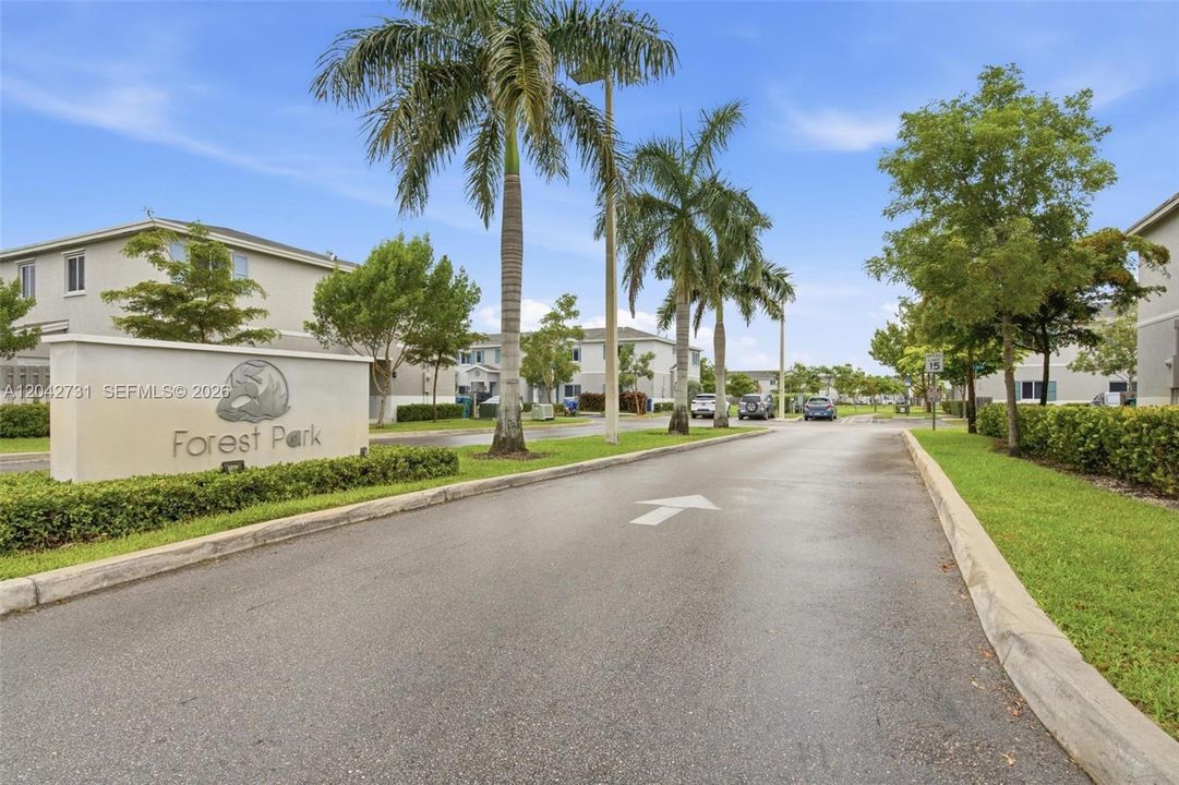 En Venta: $365,000 (4 camas, 3 baños, 1730 Pies cuadrados)