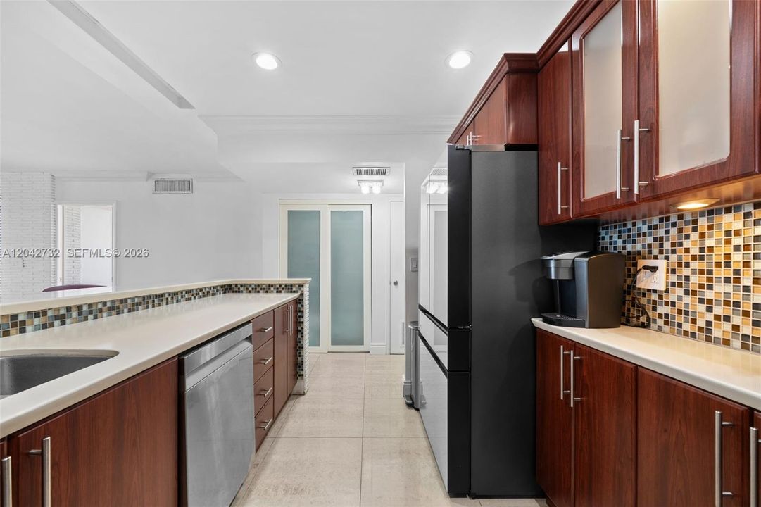 В аренду: $3,500 (2 спален, 2 ванн, 1250 Квадратных фут)