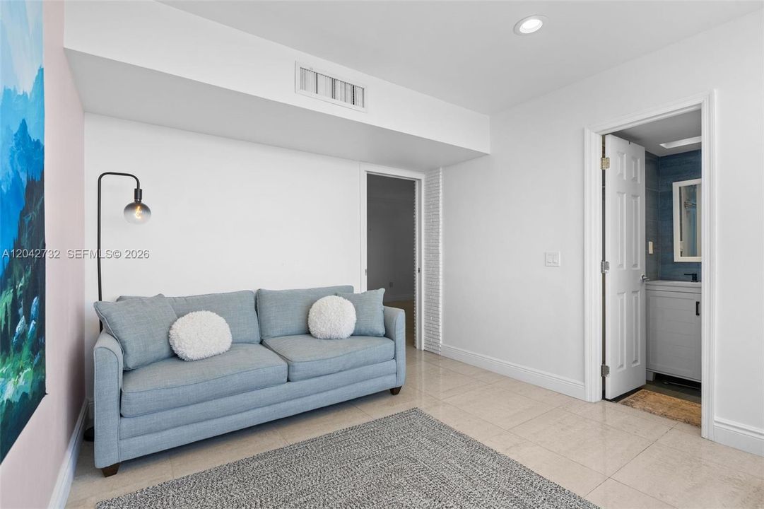 В аренду: $3,500 (2 спален, 2 ванн, 1250 Квадратных фут)