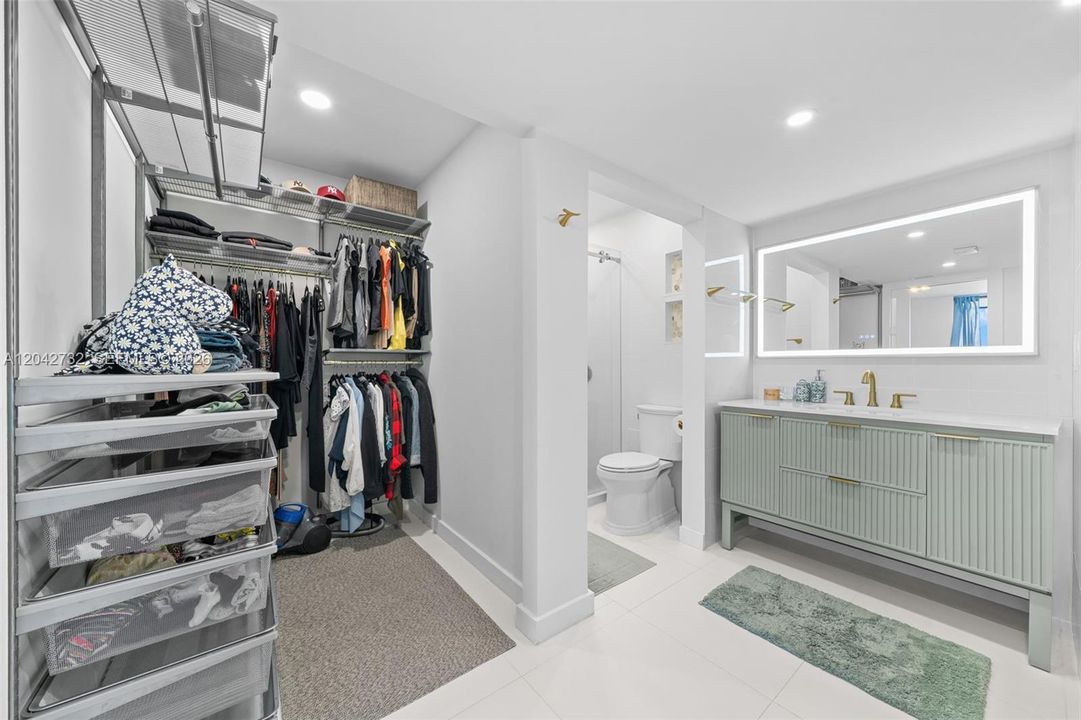 В аренду: $3,500 (2 спален, 2 ванн, 1250 Квадратных фут)