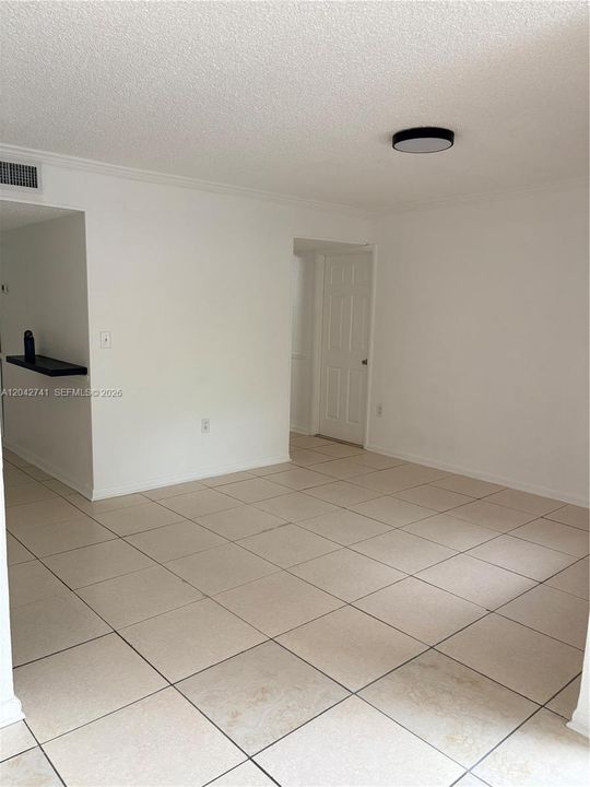 For Rent: $2,400 (3 beds, 2 baths, 1130 Square Feet)