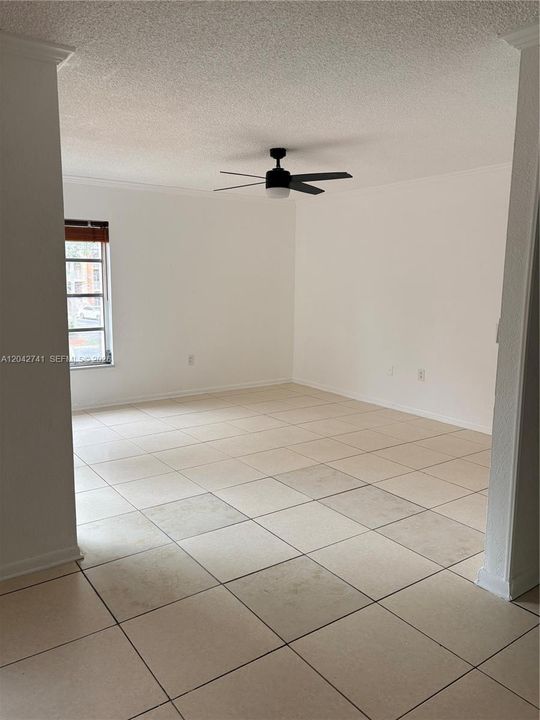 For Rent: $2,400 (3 beds, 2 baths, 1130 Square Feet)