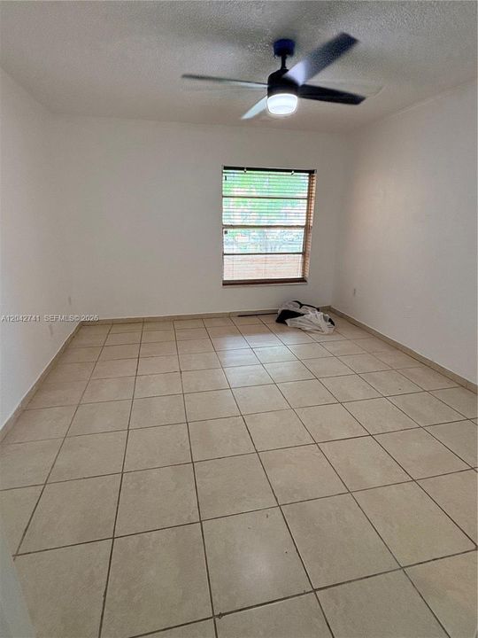 For Rent: $2,400 (3 beds, 2 baths, 1130 Square Feet)