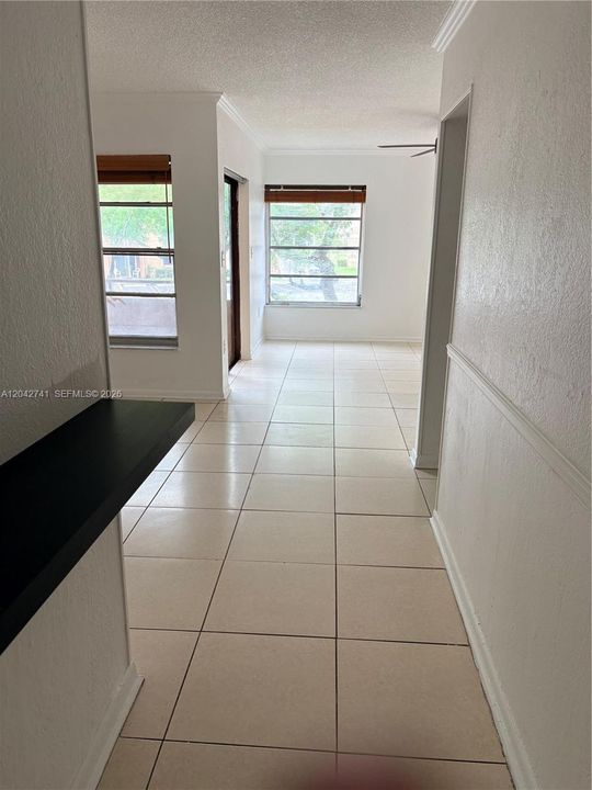 For Rent: $2,400 (3 beds, 2 baths, 1130 Square Feet)