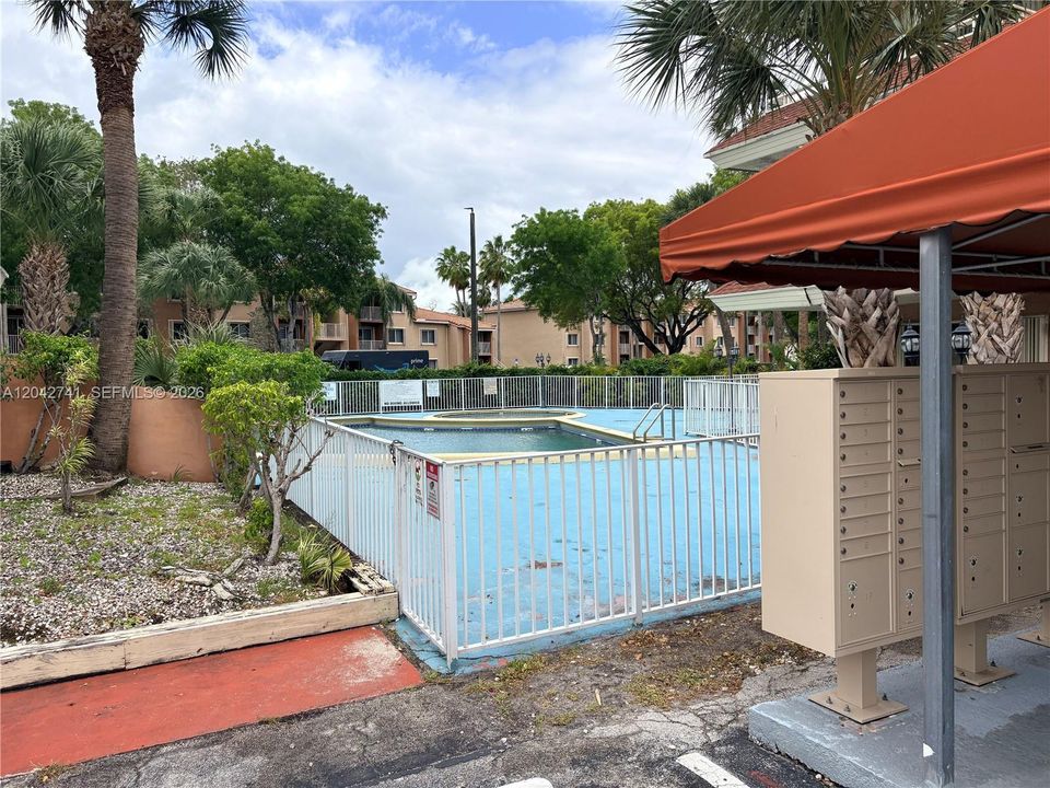For Rent: $2,400 (3 beds, 2 baths, 1130 Square Feet)