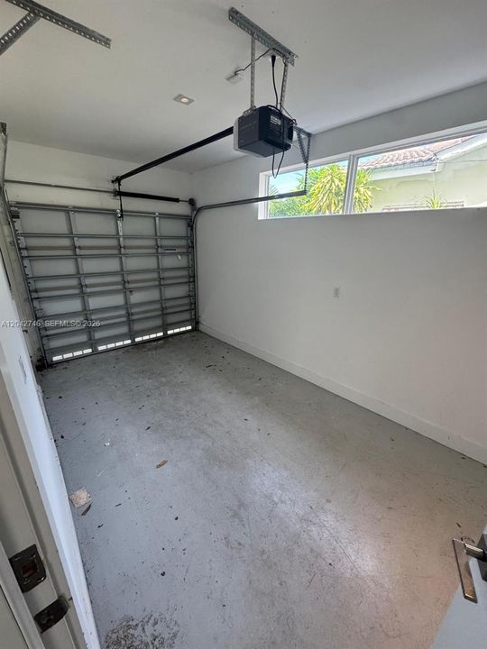 В аренду: $6,000 (3 спален, 3 ванн, 4194 Квадратных фут)