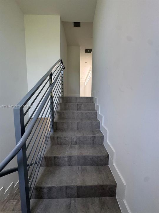 В аренду: $6,000 (3 спален, 3 ванн, 4194 Квадратных фут)