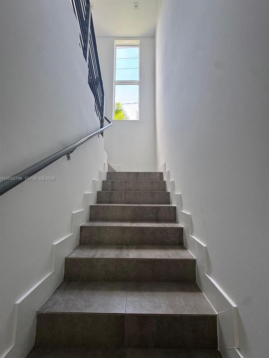 В аренду: $6,000 (3 спален, 3 ванн, 4194 Квадратных фут)