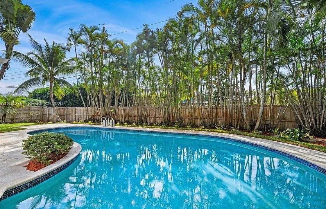 На продажу: $799,000 (3 спален, 2 ванн, 1879 Квадратных фут)
