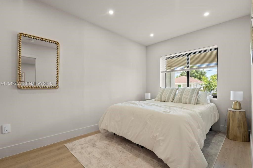 En Venta: $519,800 (3 camas, 2 baños, 924 Pies cuadrados)