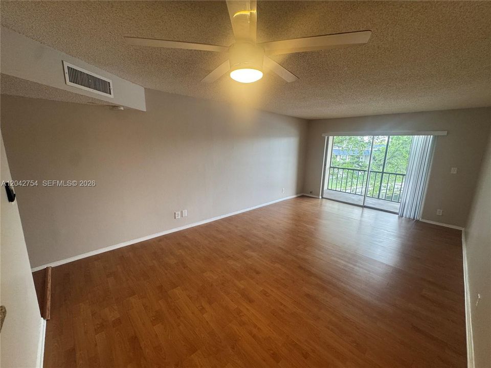 В аренду: $1,650 (1 спален, 1 ванн, 750 Квадратных фут)