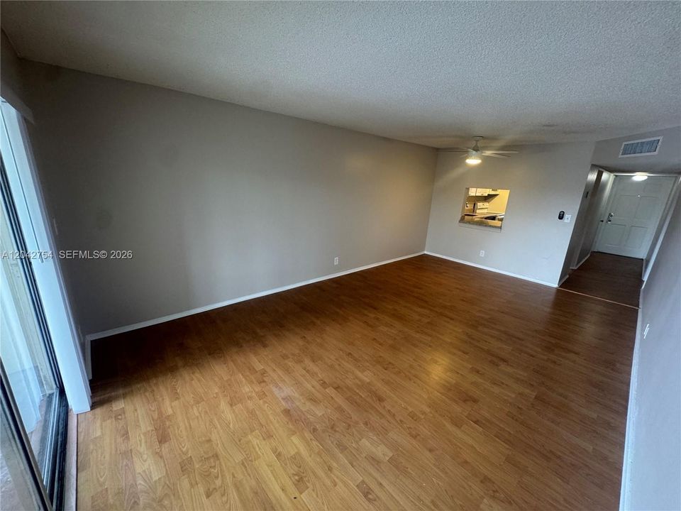 В аренду: $1,650 (1 спален, 1 ванн, 750 Квадратных фут)