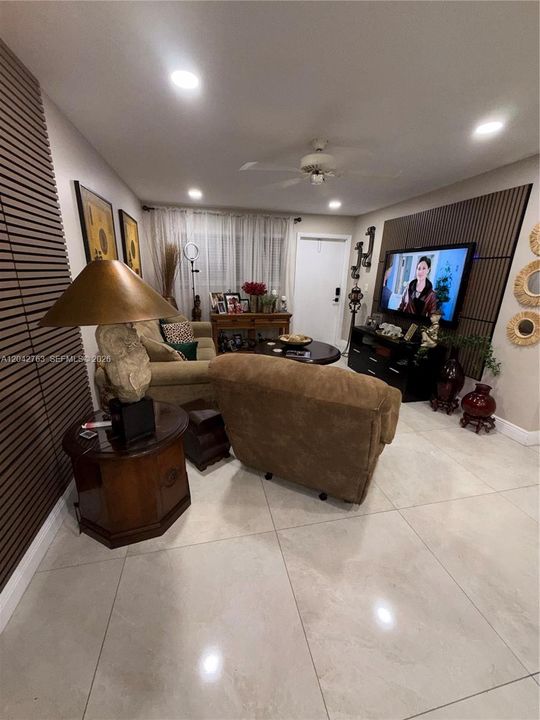 En Venta: $185,000 (2 camas, 2 baños, 900 Pies cuadrados)