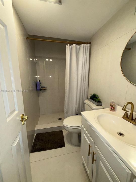 En Venta: $185,000 (2 camas, 2 baños, 900 Pies cuadrados)