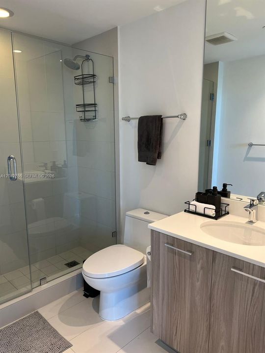 For Rent: $4,200 (2 beds, 2 baths, 944 Square Feet)