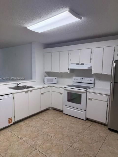В аренду: $1,700 (1 спален, 1 ванн, 814 Квадратных фут)
