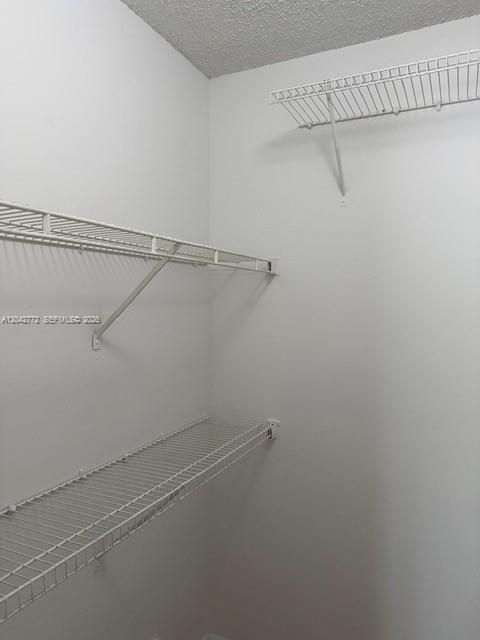 В аренду: $1,700 (1 спален, 1 ванн, 814 Квадратных фут)