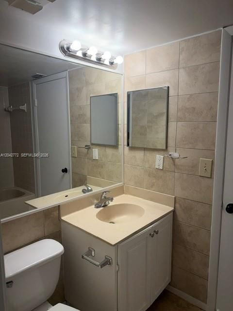 В аренду: $1,700 (1 спален, 1 ванн, 814 Квадратных фут)