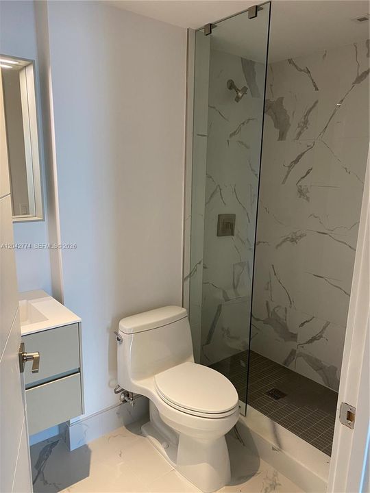В аренду: $5,750 (1 спален, 2 ванн, 980 Квадратных фут)