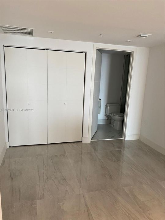 В аренду: $5,750 (1 спален, 2 ванн, 980 Квадратных фут)
